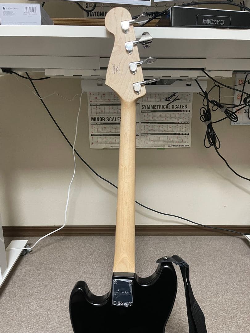 スクワイヤー　Squier by Fender エレキベース ブラック