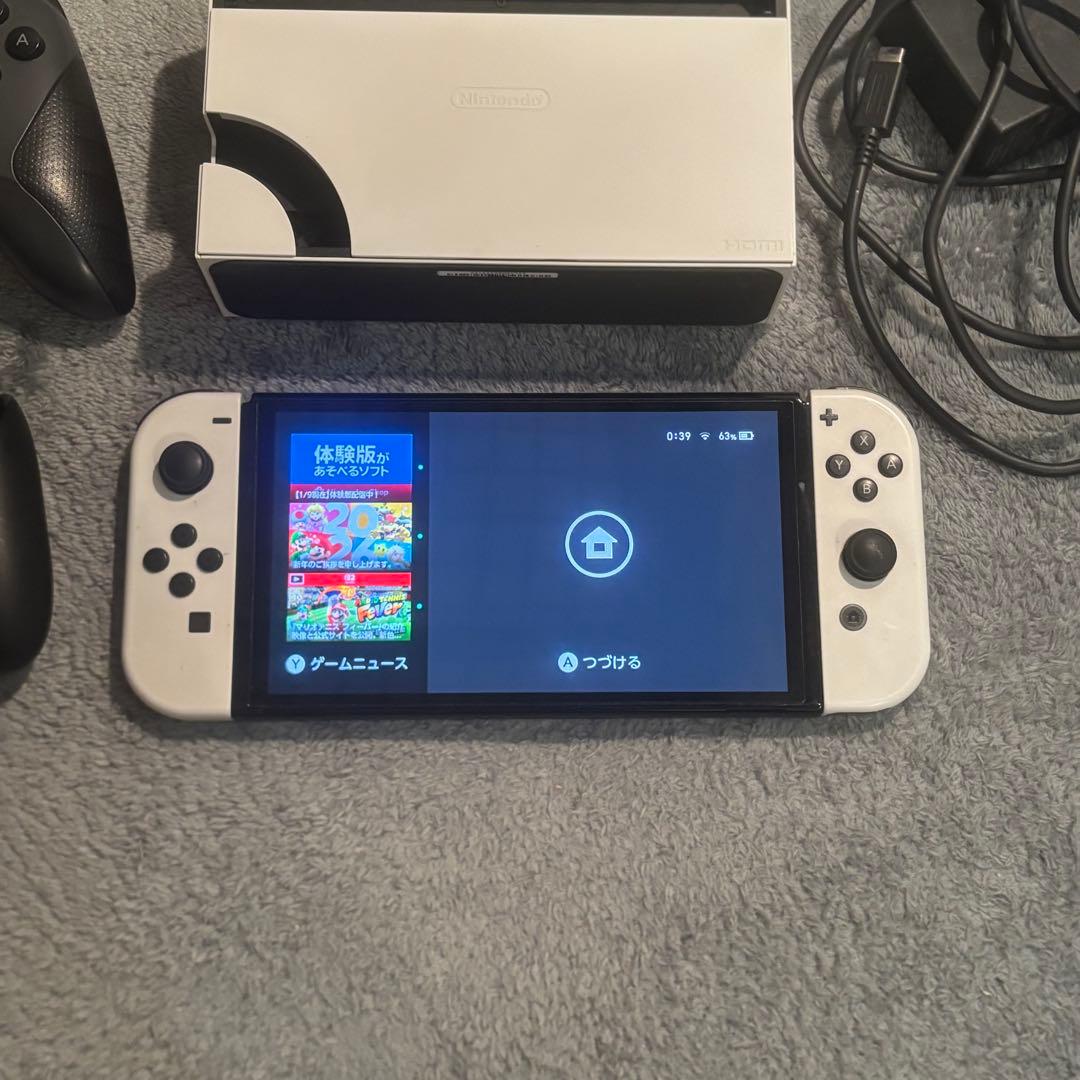 美品 Nintendo Switch ホワイト 動作確認済み