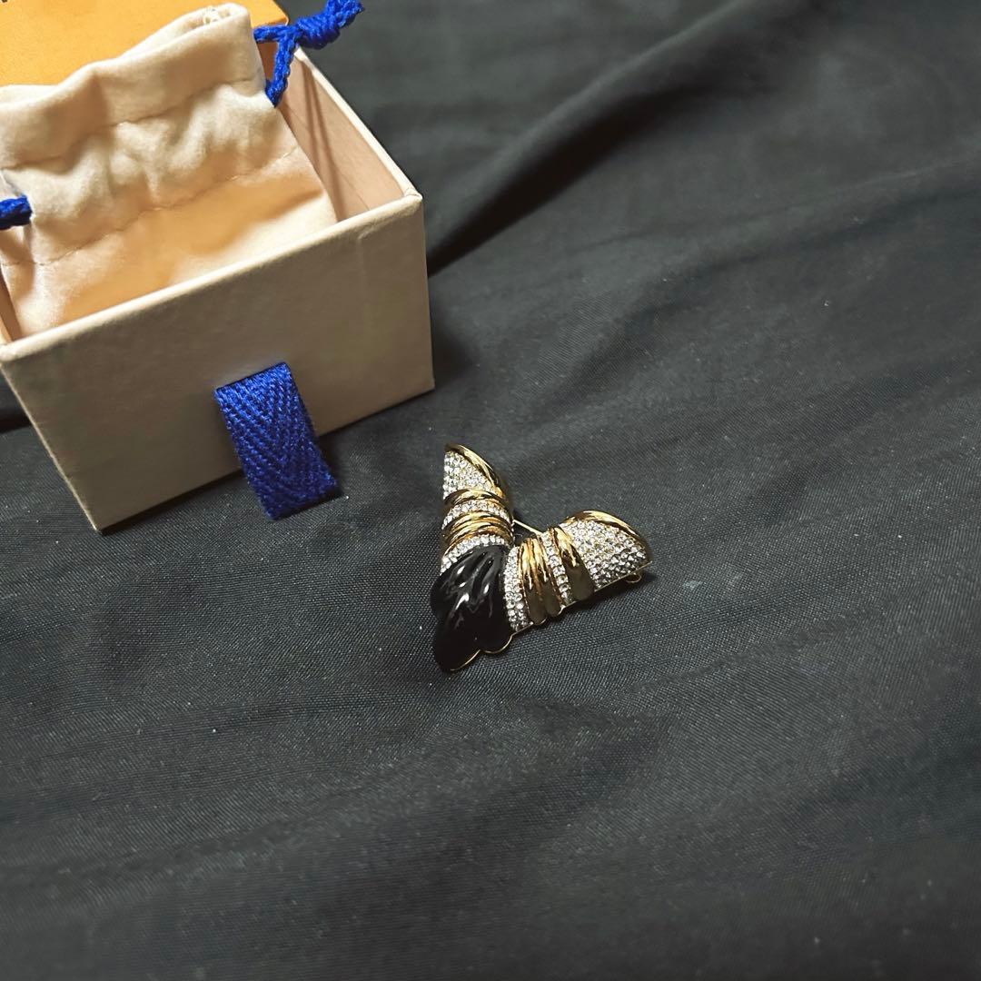 【正規品・美品】ルイヴィトン　ブローチ　ブローシュ　V