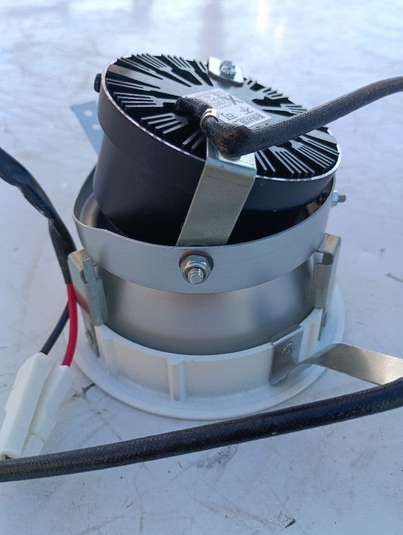 e*0様 3210)LEDダウンライト　１６個　穴径１００ｍｍ　３０００K　＋