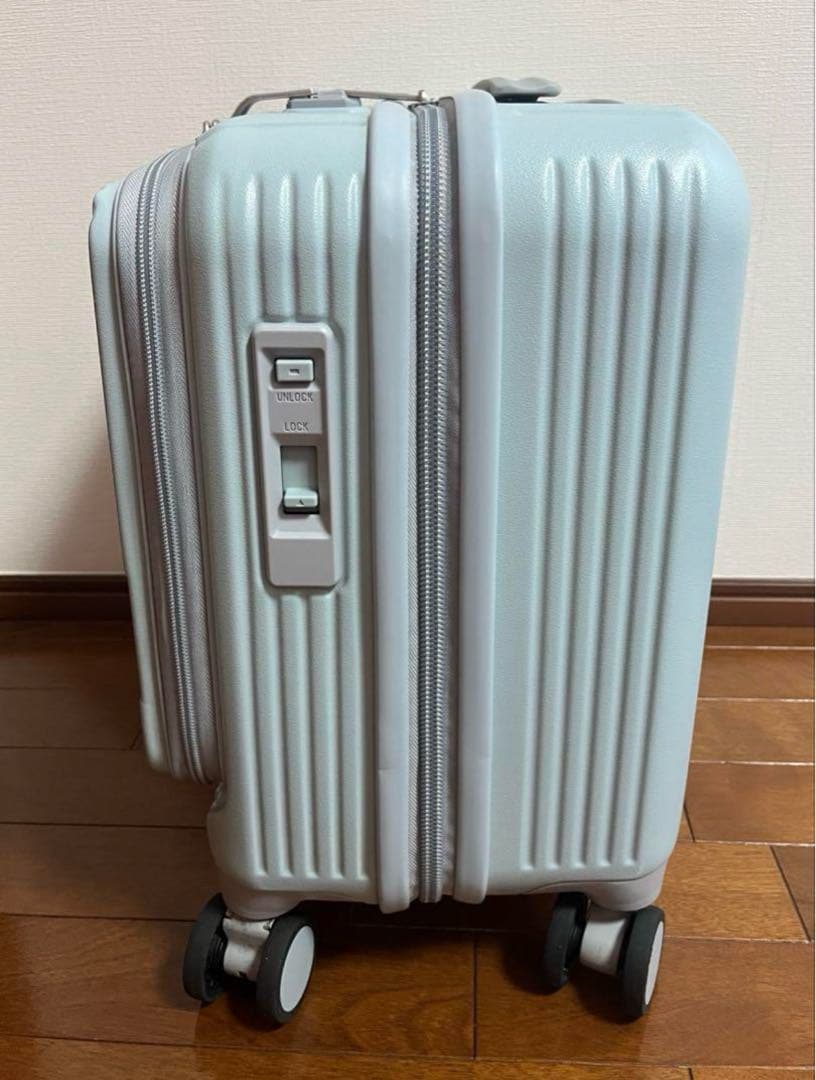 新品 innovator 33L キャリーケース ペールブルー inv20