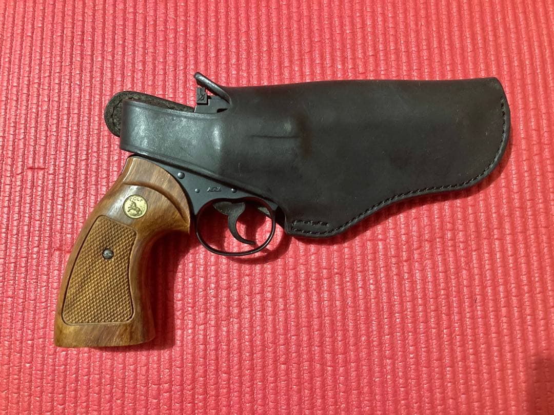 東京マルイ製 コルトPython 4インチ 木製グリップカスタム