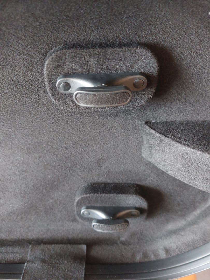 バイオリンケース　軽量カーボン