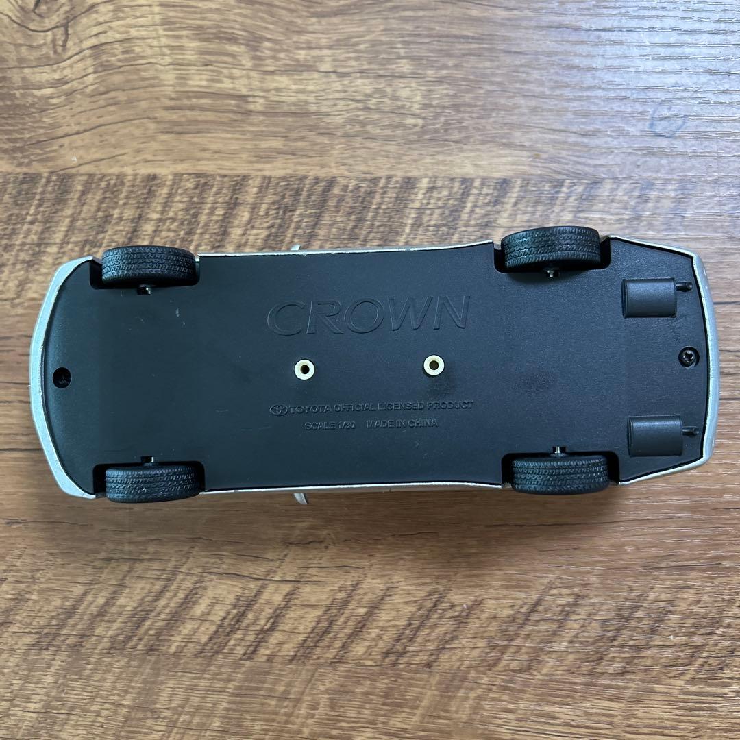 美品　非売品トヨタ クラウンミニカー 1F7 シルバーメタリック