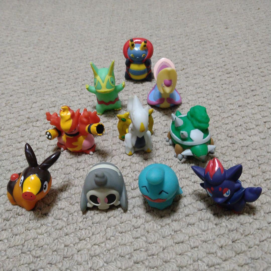 ポケモンキッズ　まとめ売り　378体　1996〜2010年 ソフビ　指人形