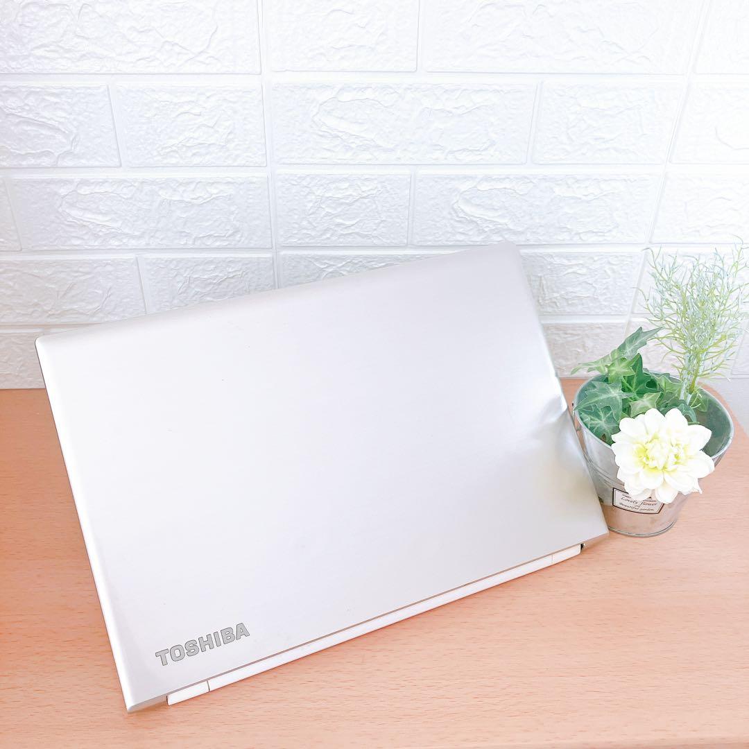 Windows11✨SSDで快適☘️大容量カメラ付すぐ使えるノートパソコン