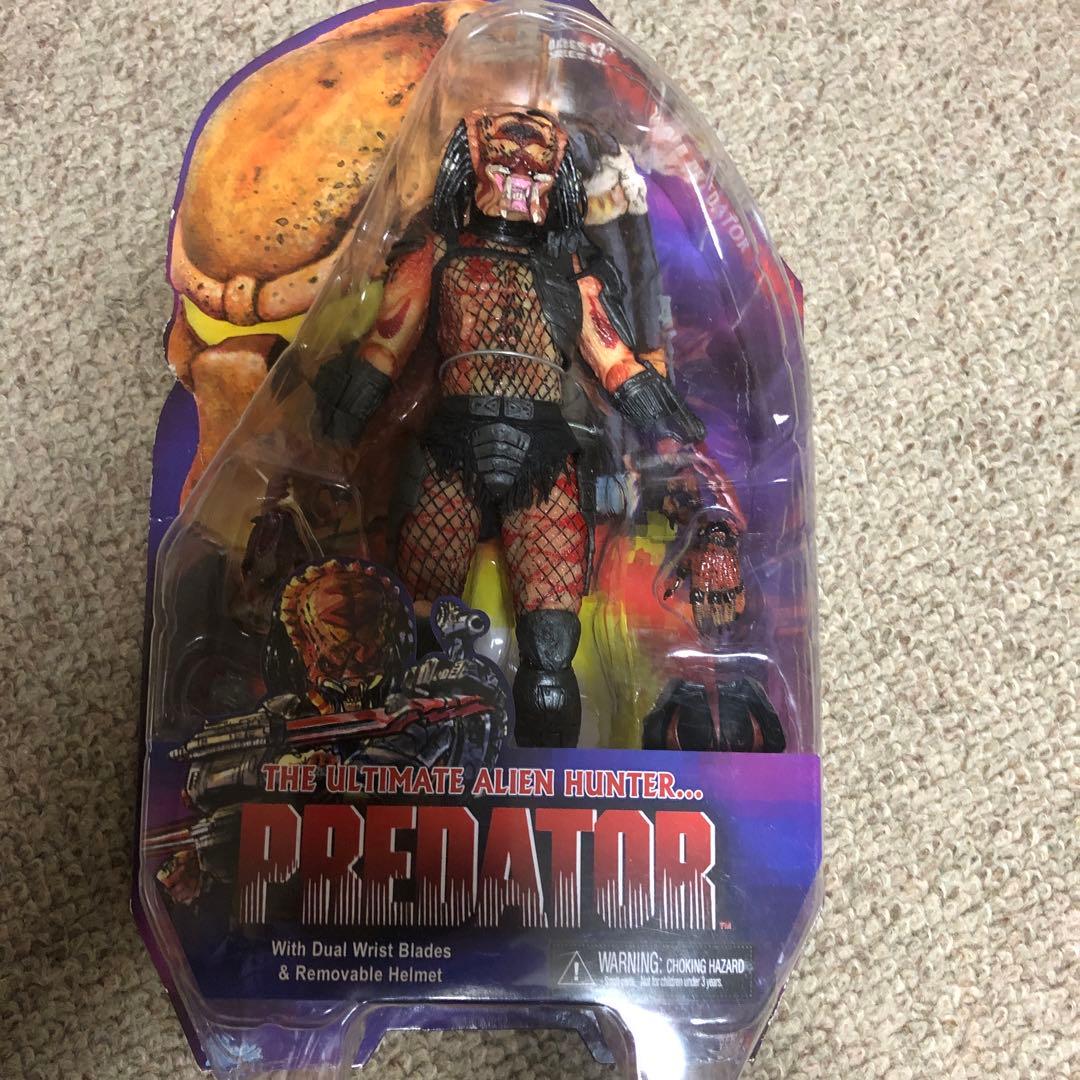 ネカ　バイパア　プレデター　ケナー