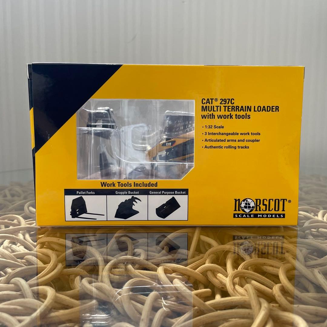 ミニカー CAT 297C Multi Terrain Loader 1:32