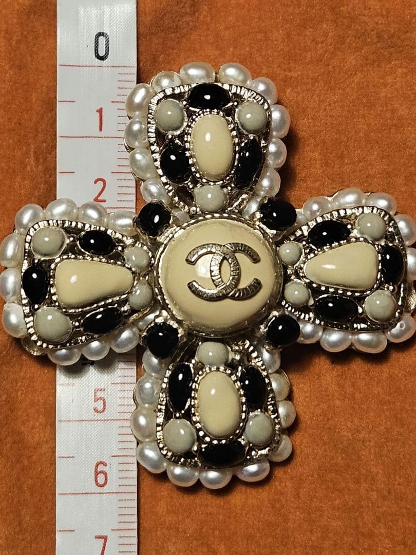 【壊れあり】CHANEL クローバー型ブローチ