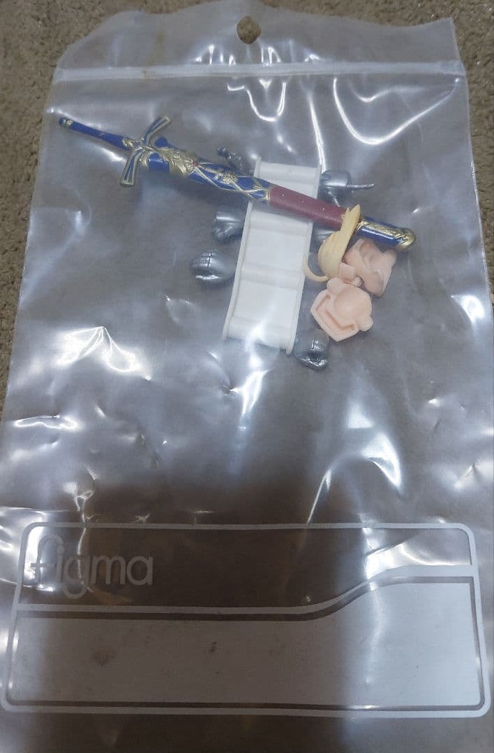 fate 関連グッズ(ぬいぐるみ、フィギュア、下敷きなど)