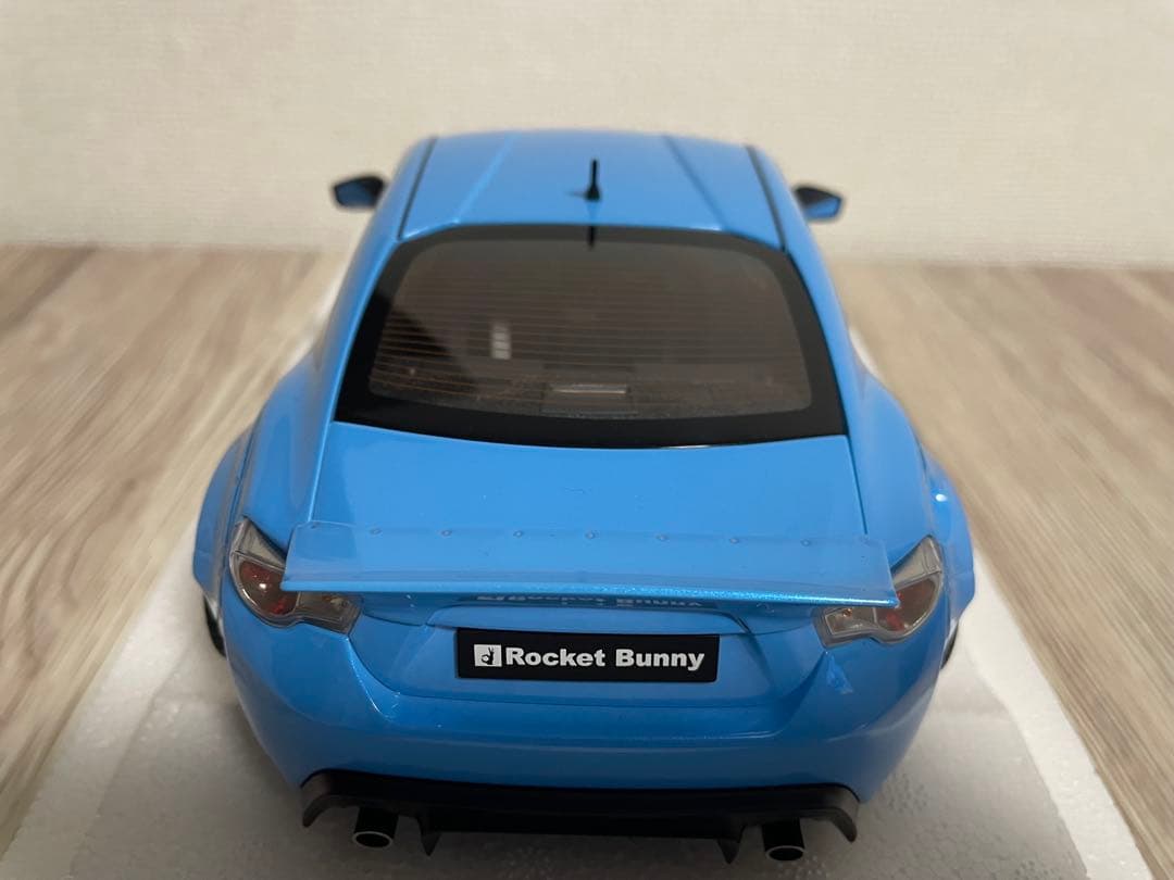 オートアート　ROCKT BANNY 86 1/18 メタリックスカイブルー