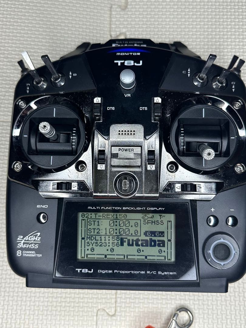 Futaba T8J 2.4GHz 8チャンネル送信機