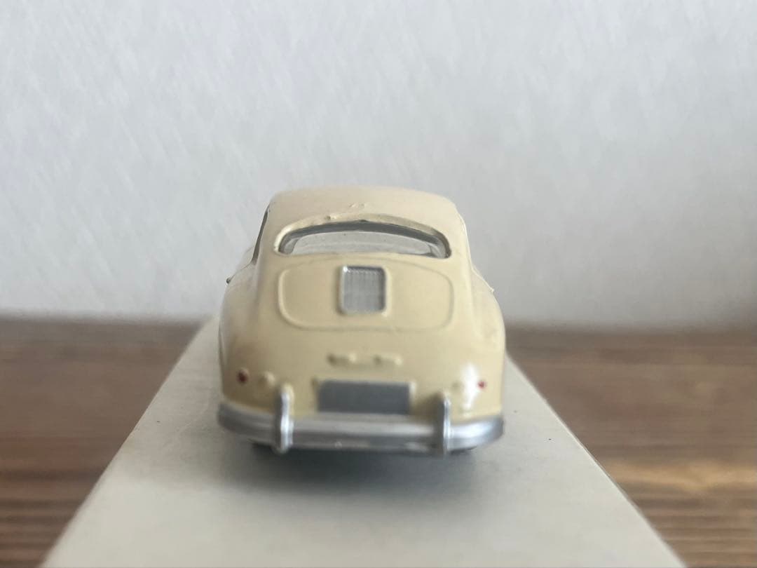 ディンキー　ポルシェ356 ミニカー