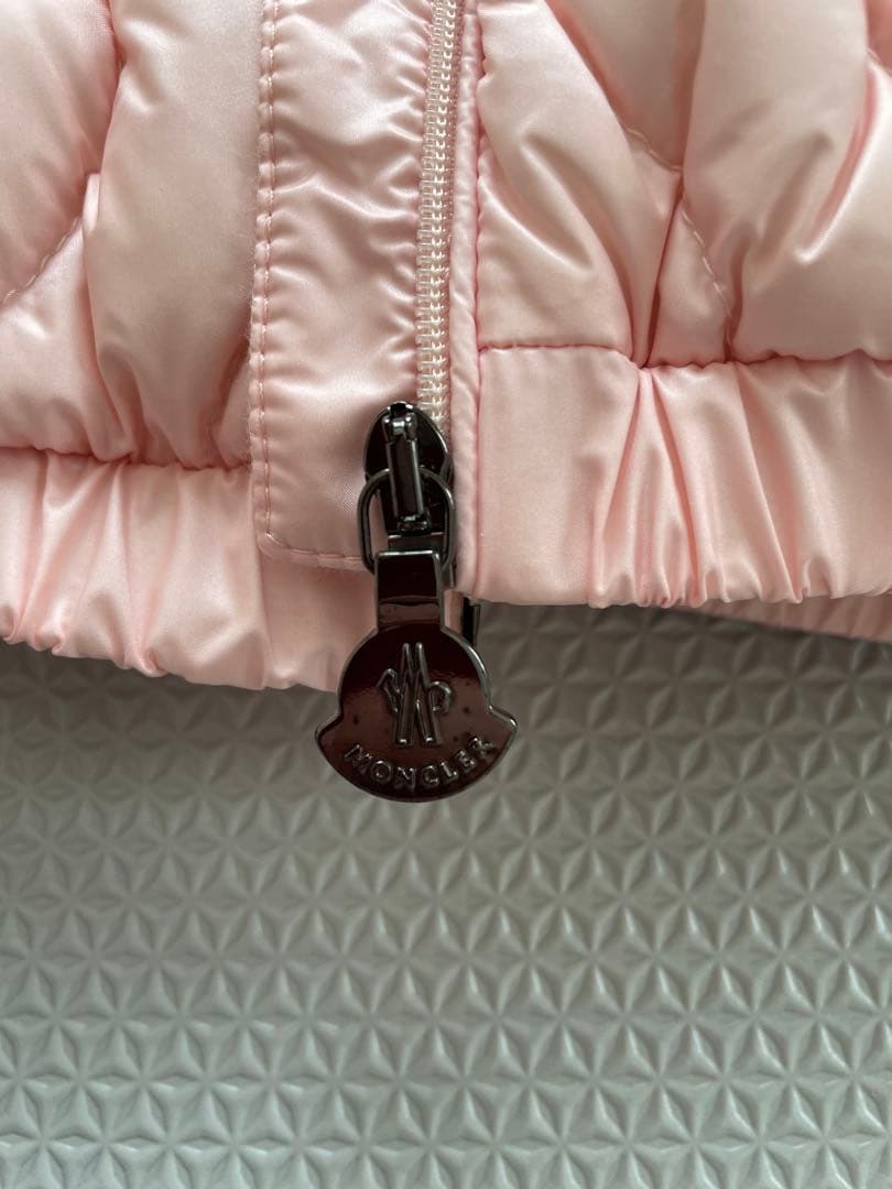 【新品未使用品】MONCLER ピンク ダウンベスト