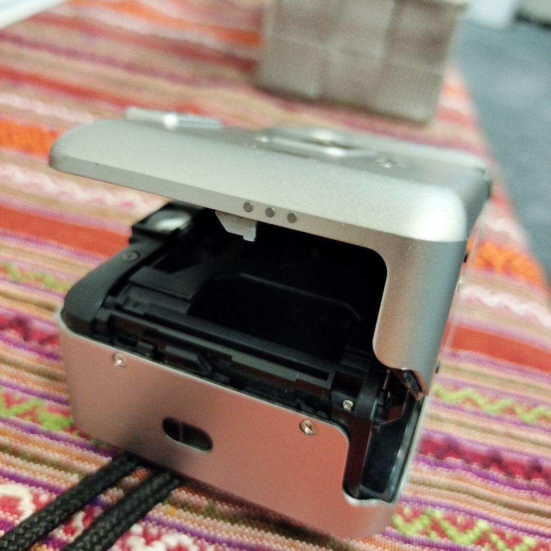 FUJIFILM 富士フイルム TIARA ZOOM コンパクトフィルムカメラ