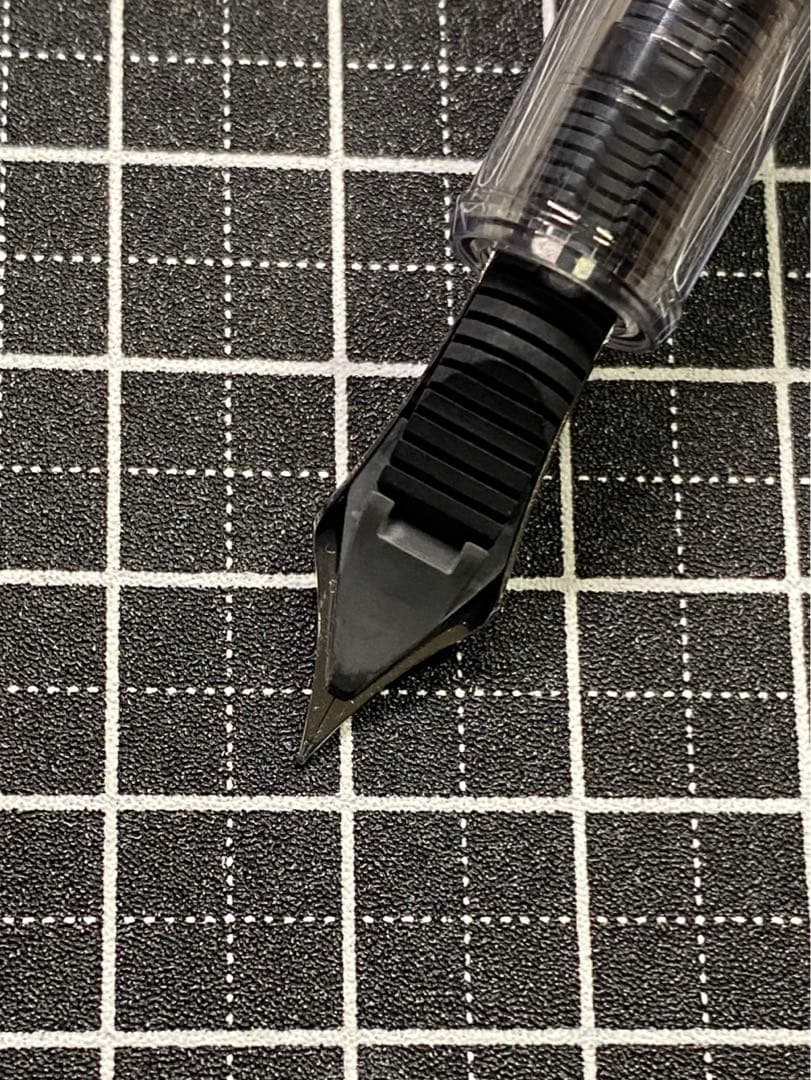 Platinum CENTURY #3776 六花　万年筆　字幅F