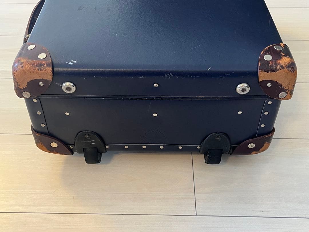 グローブトロッター スモールキャリーオンスーツケース（機内可）