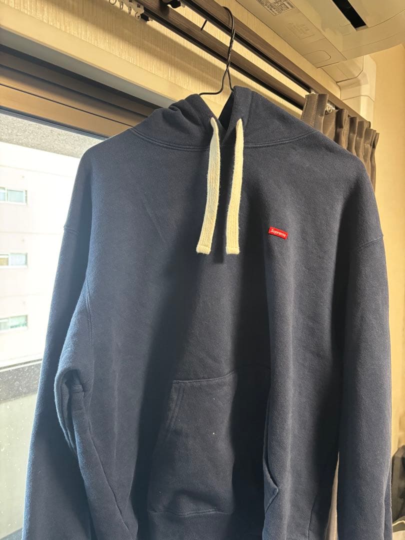 Supreme ネイビー パーカー、ネイビースウェットパンツ