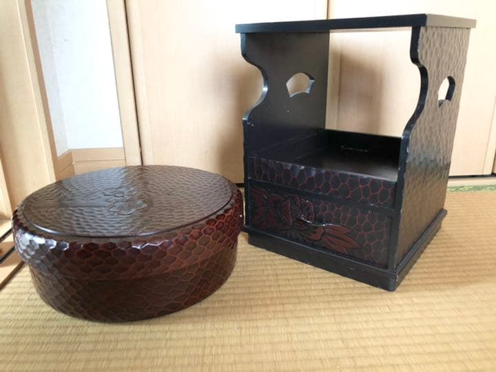 昭和戦前　天然木小物入れ２点　木彫り　花　立体網目模様　艶あり