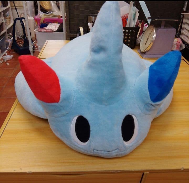 特大　ポケセン限定 コラボ ぬいぐるみクッション pokémon トゲキッス