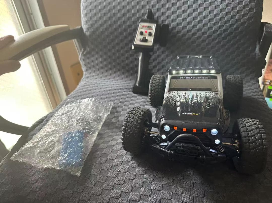 高速 ブラシレス ラジコンカー 70km/h 4WD オフロード 31cm高速車