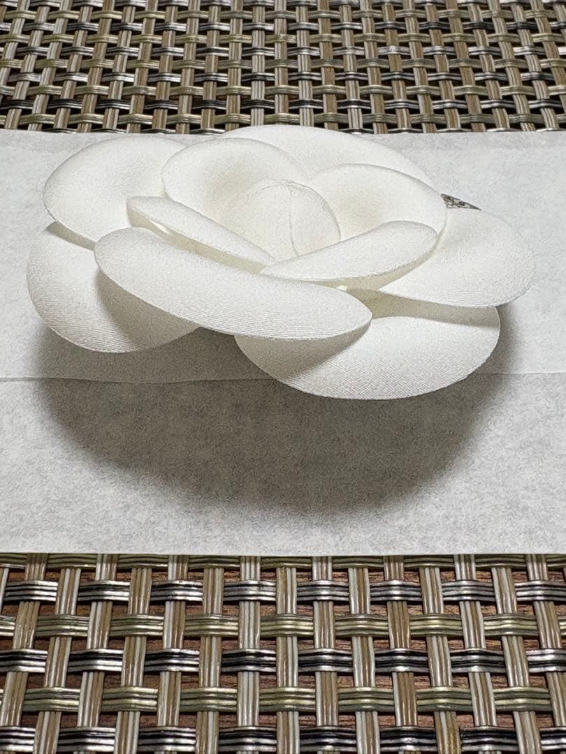 新品未使用　非売品CHANELコサージュ