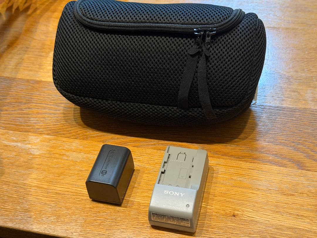 SONY HDR-XR500V ワイコン、マイク、リモコン三脚など付属