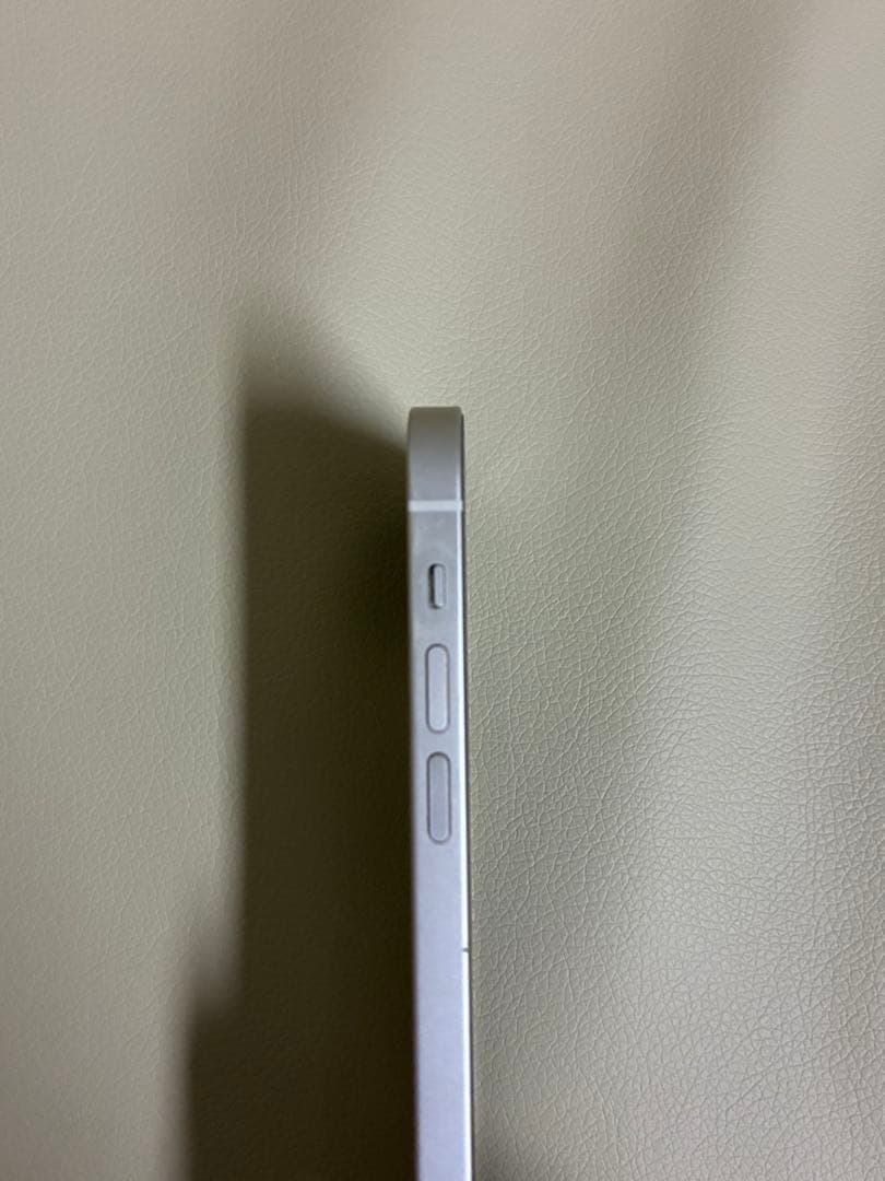 美品 iPhone12 本体 SIMフリー 初期化済み バッテリー91%充電器付