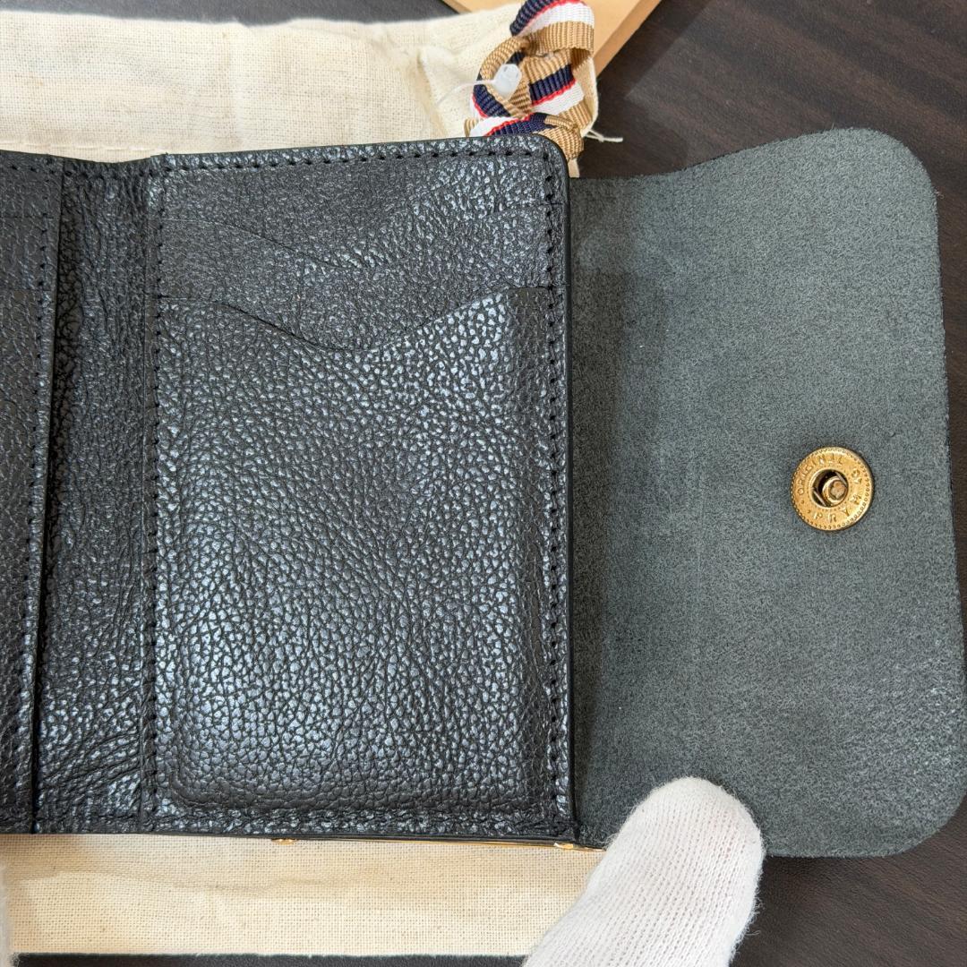 【新品未使用】イルビゾンテ 二つ折り がま口 財布 黒 ブラック