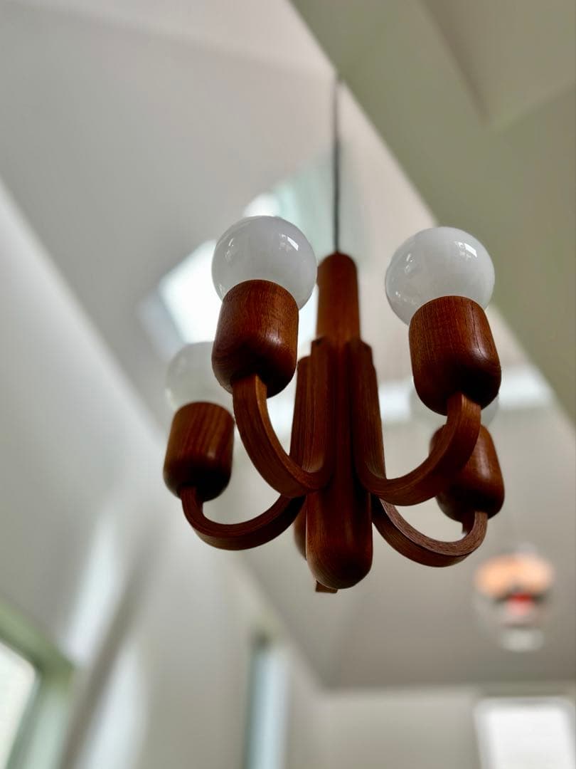 じゅん）独70年代DOMUS チーク無垢材　ヴィンテージ・5灯シャンデリア