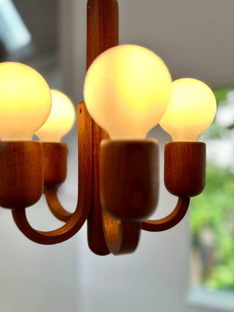 じゅん）独70年代DOMUS チーク無垢材　ヴィンテージ・5灯シャンデリア