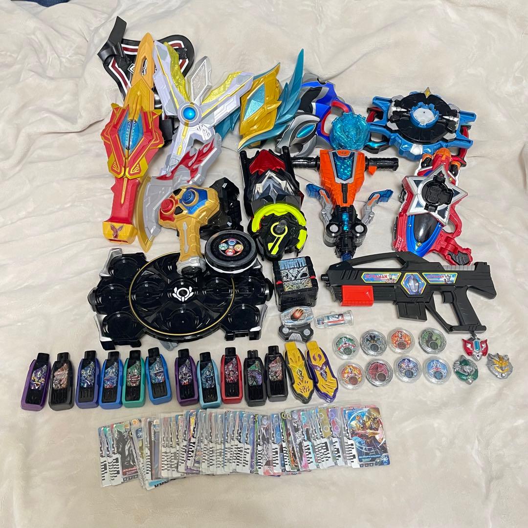 ウルトラマン　仮面ライダー　変身ベルト