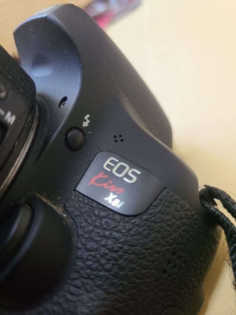 Canon デジタル一眼レフカメラ EOS Kiss X8i