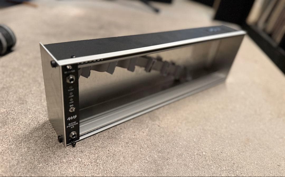 モジュラーシンセケース 電源モジュール 4ms ROW POWER 45 付き