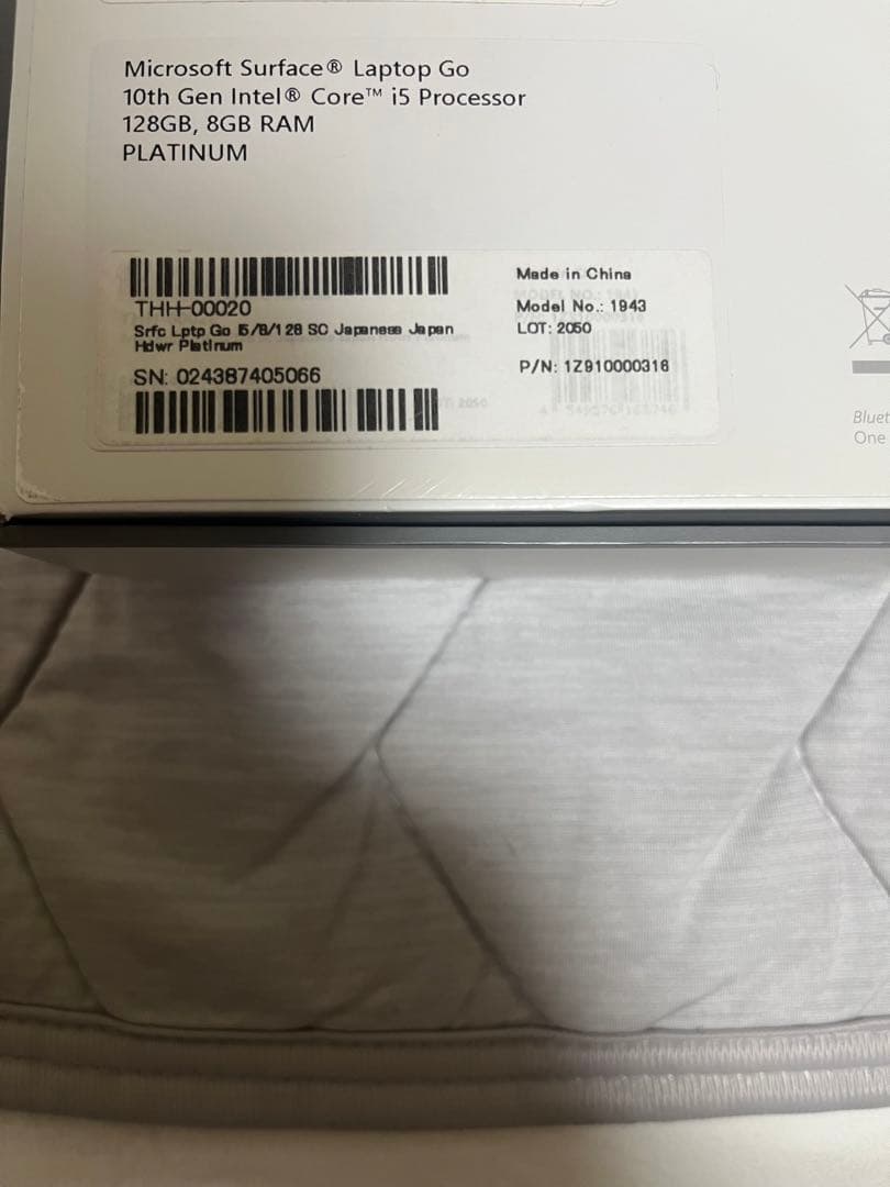 サーフェス　ラップトップ　GO 128GB