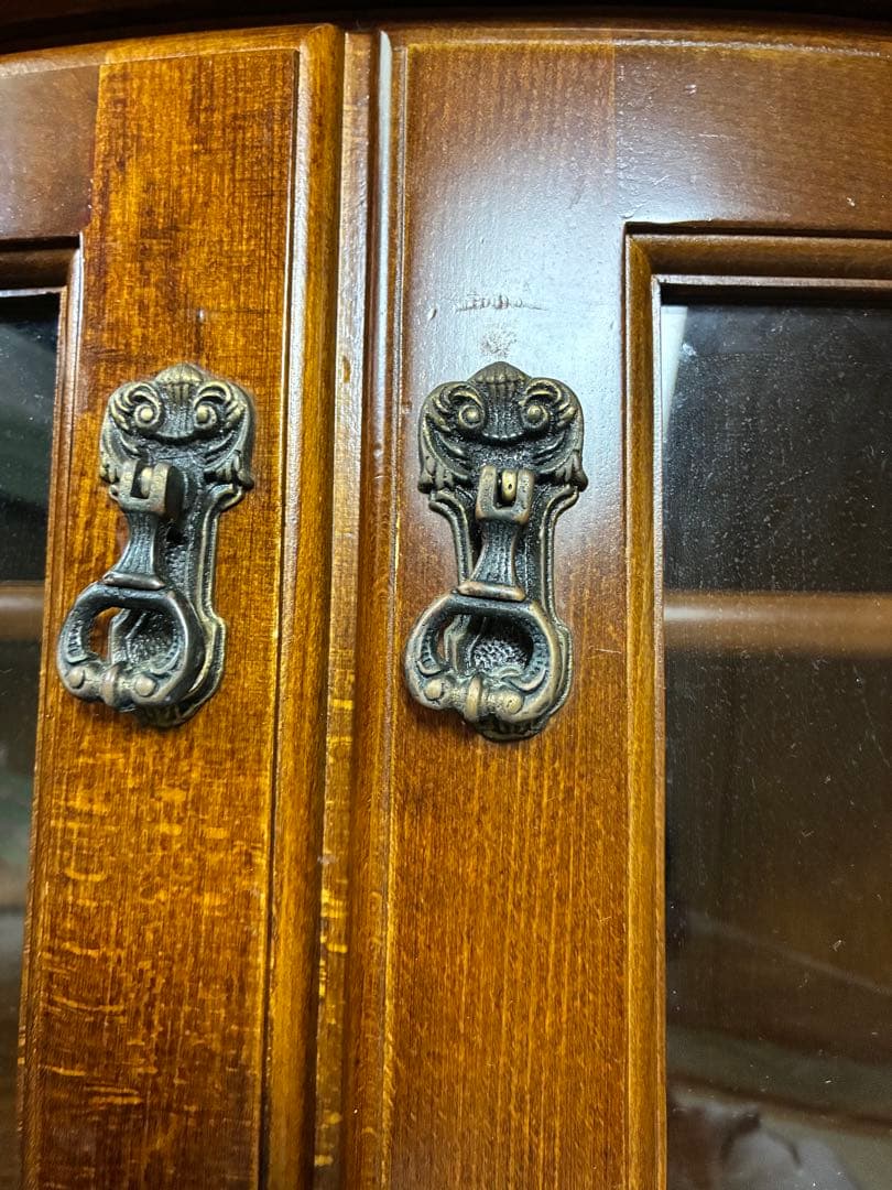 値引き！カリモクの木製ヴィンテージテレビ台 曲線ガラス お店のアトリエなどにも