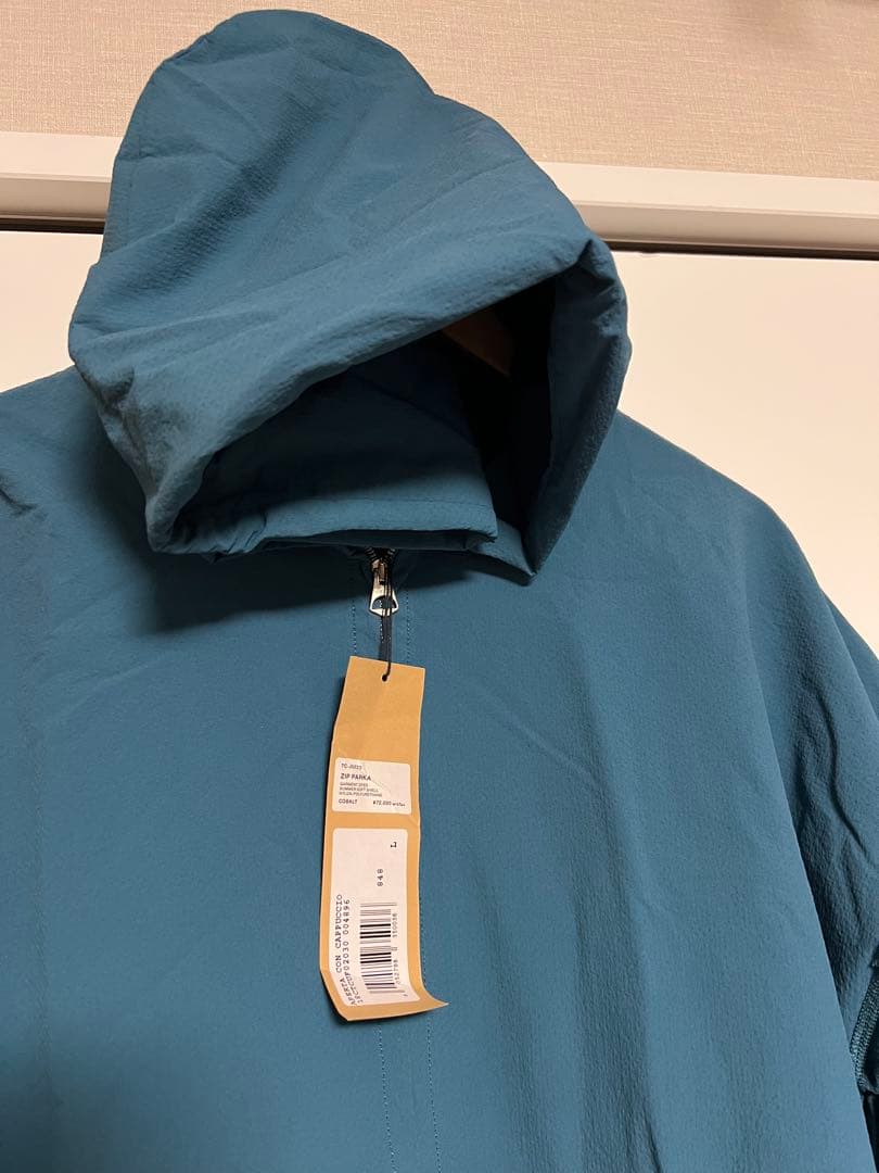 TenC フーディーパーカー　コバルトブルー色　新品　Size50