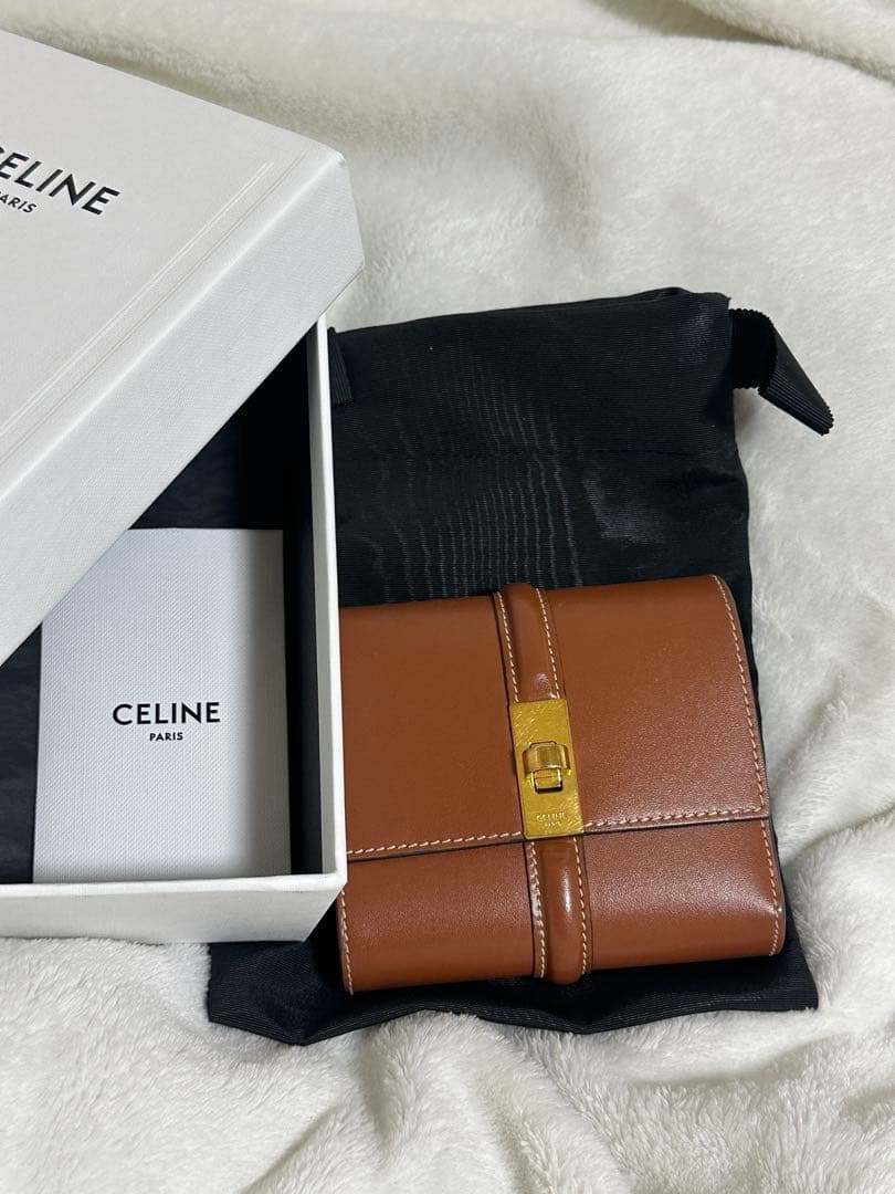 CELINE スモール トリフォールドウォレット 16（セーズ）