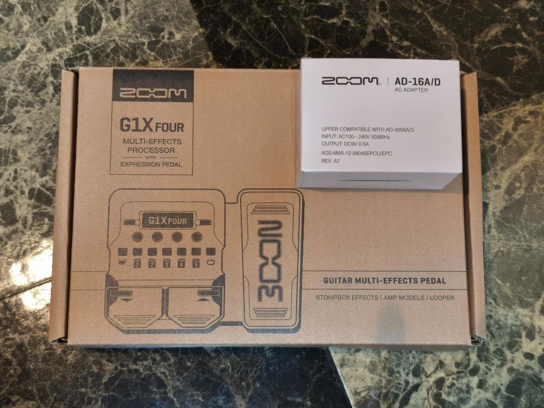 ☆彡ZOOM G1X FOUR マルチエフェクター　AD-16A/D付