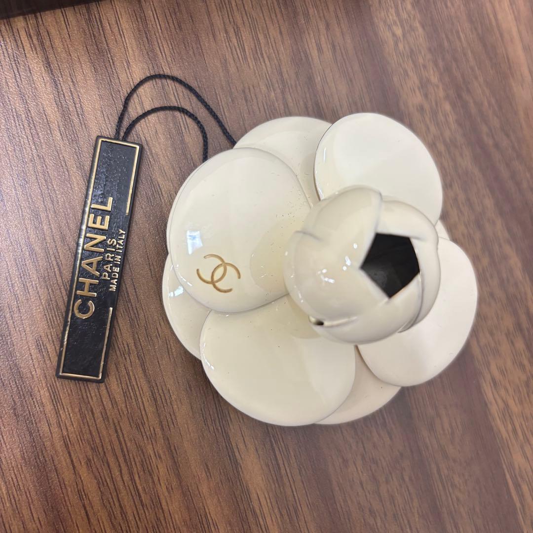 ◎ CHANELシャネル カメリア GP×エナメル ブローチ 02P アイボリー