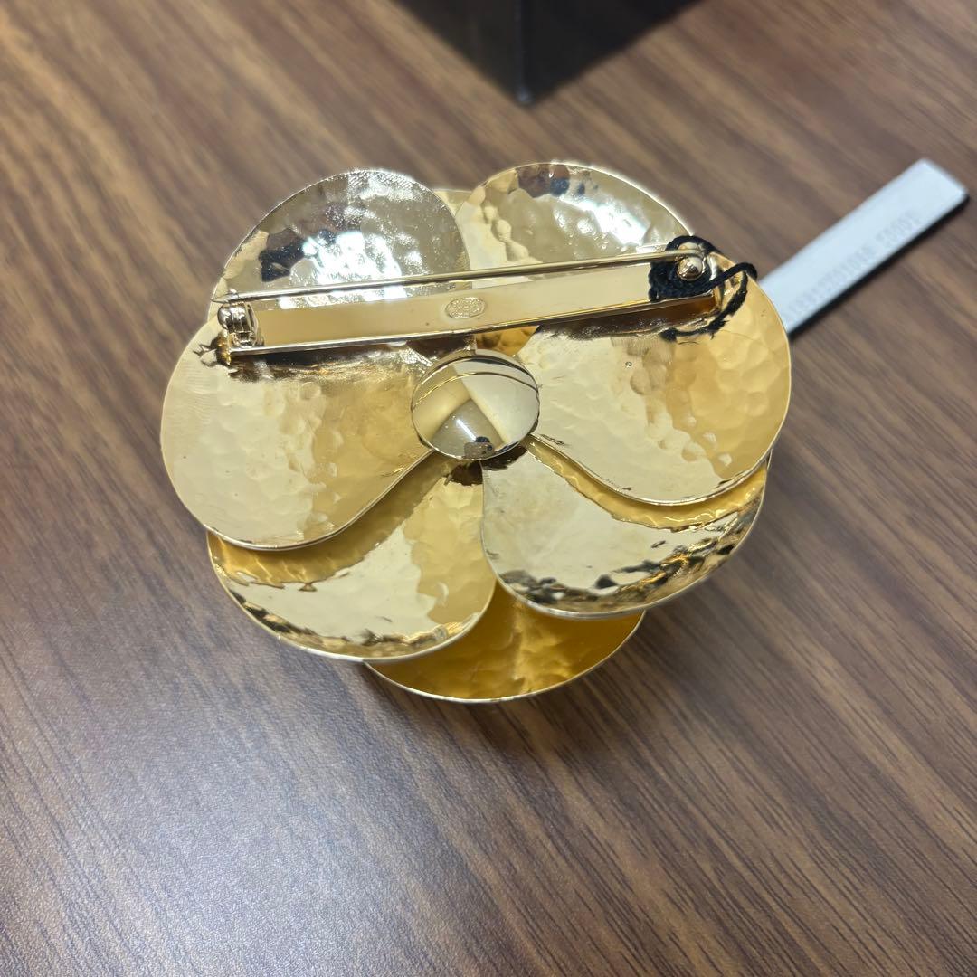 ◎ CHANELシャネル カメリア GP×エナメル ブローチ 02P アイボリー