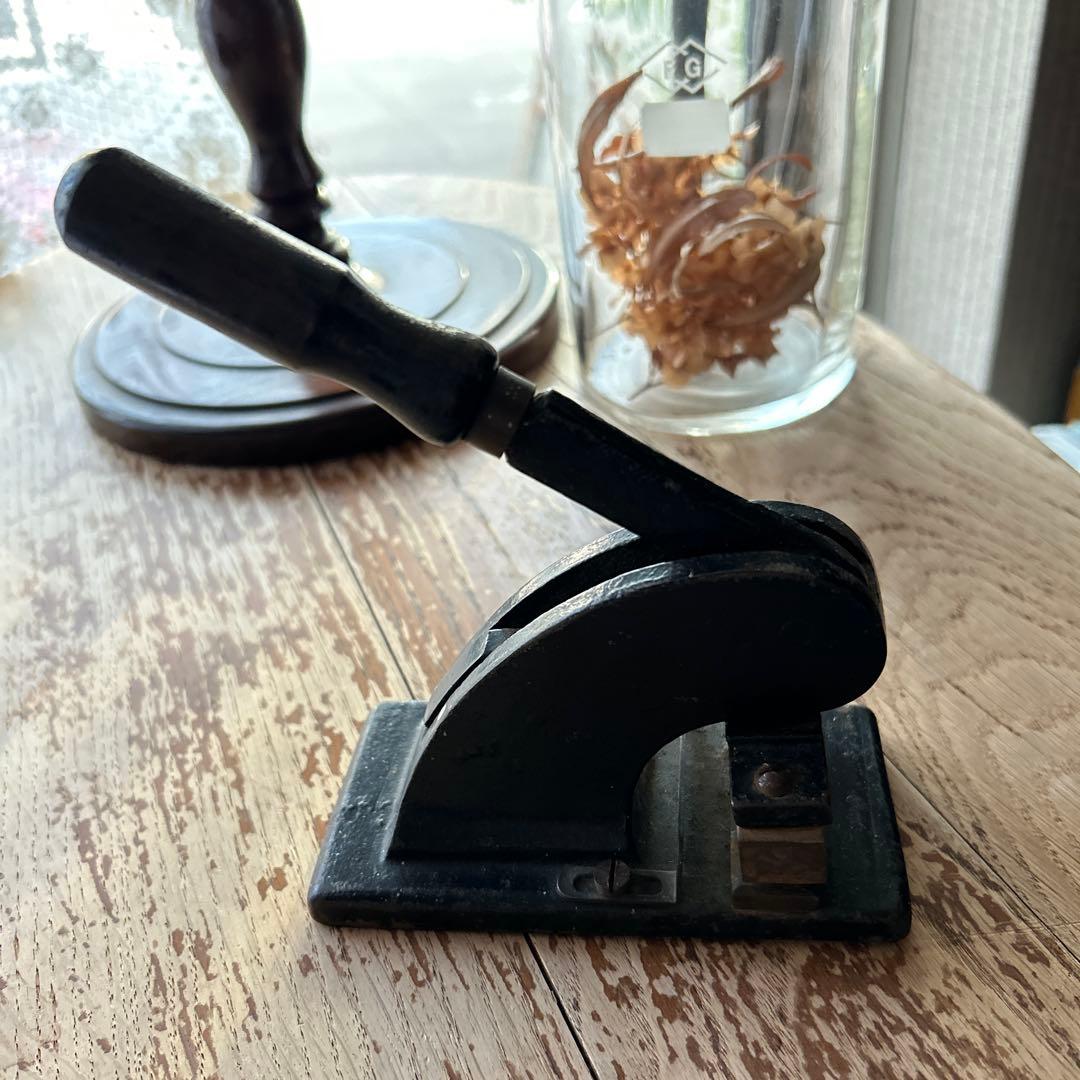 イギリスアンティーク ヴィンテージ エンボッサー スタンプ