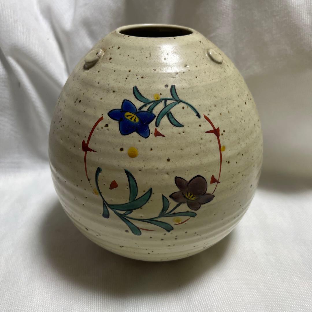 手描き花模様卵型花瓶