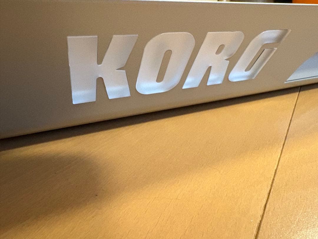 KORG KROSS2-61 限定ホワイト ケース付 美品