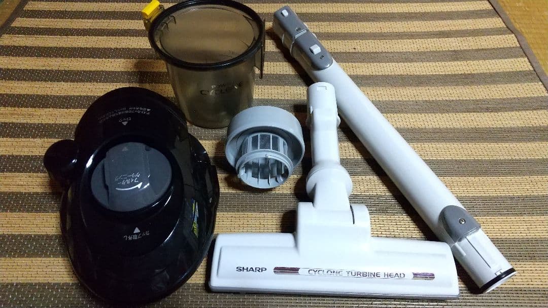 最終値下げ！美品　シャープ　19年製　サイクロン　掃除機　EC-CT12-C