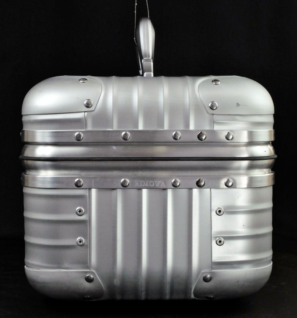 リモワ 918.38トパーズ『Lufthansa』TSAビューティケース17L
