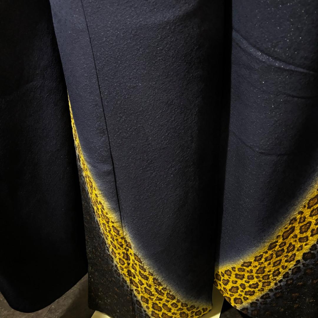 美品　銀通し　ヒョウ柄　金彩　絞り　逸品　振袖　フルセット 振り袖