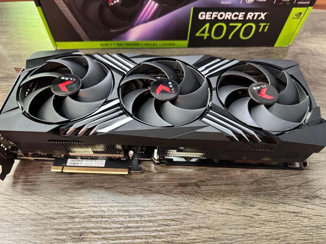 グラフィックボード・グラボ・ビデオカード PNY GeForce RTX 4070 Ti 12GB