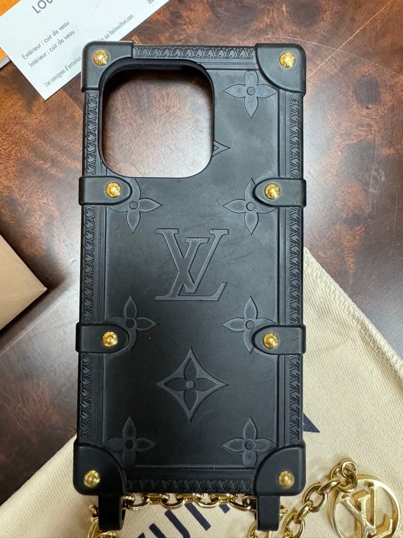LOUIS VUITTON M81997 リ・トランク iPhone14Pro