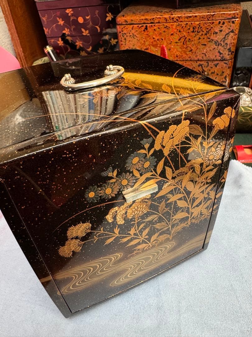 秋草蒔絵、小箪笥